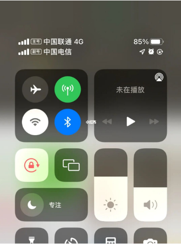 海拉尔苹果手机维修分享iPhone双卡信号解决办法 