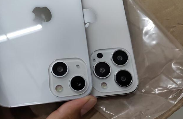 海拉尔苹果手机维修分享iPhone 13‌机模长什么样 