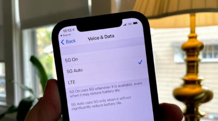 海拉尔苹果手机维修分享iPhone 12如何打开或关闭5G网络 